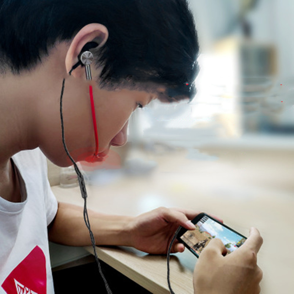 3.5MM Md20 E-Sports Voice In-Ear Game Headset Mobile Game Dual Microphone- Red 3.5MM Md20 E-Sports Voice In-Ear Game Headset Mobile Game Dual Microphone- Red